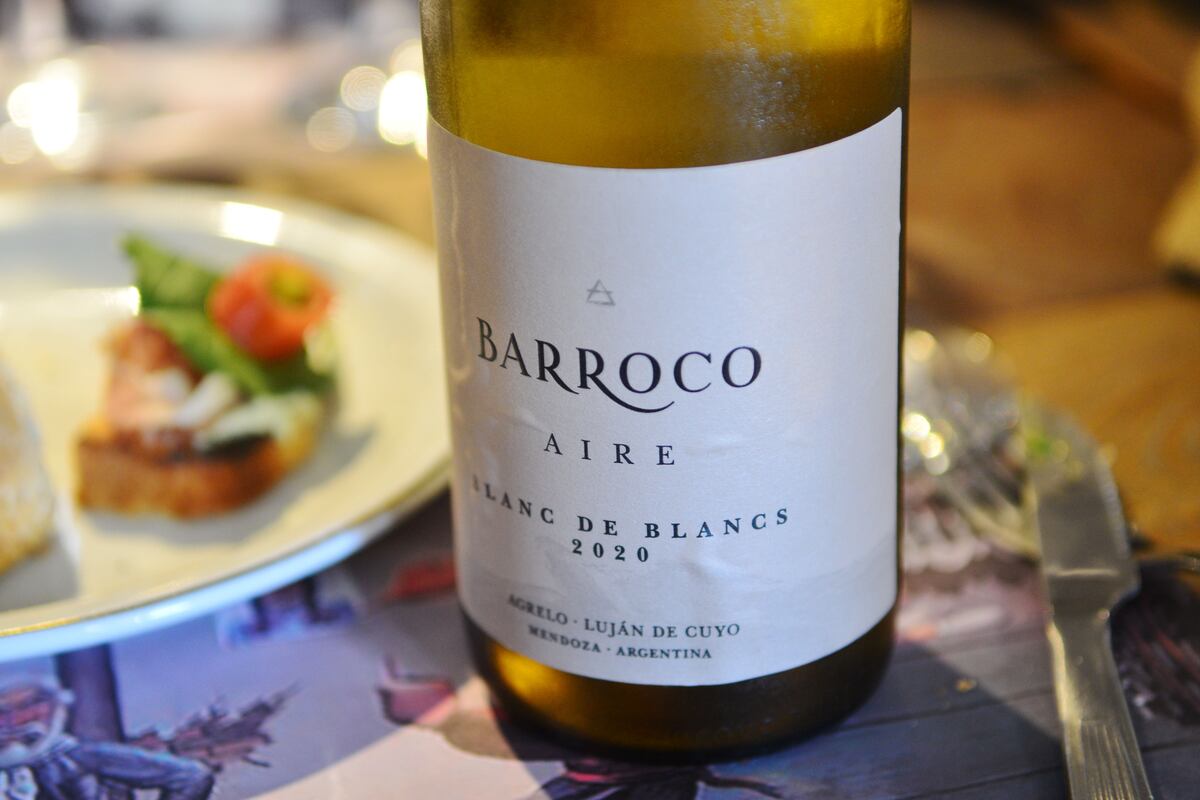 El blanc de blancs es una combinación de uvas blancas que cambian de acuerdo a las características del año.
