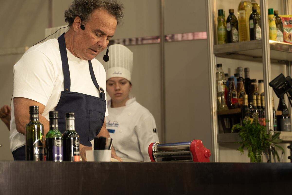 Festival Peperina 2025. Clase magistral de Roberto Petersen en el festival gastronómico de Alta Gracia, Córdoba. (La Voz)