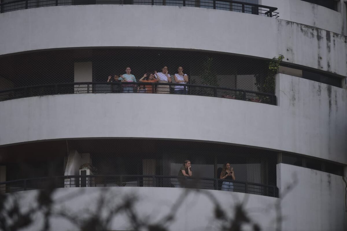 Alrededores del acto de Milei, en el Parque Sarmiento. (Nicolás Bravo / La Voz)