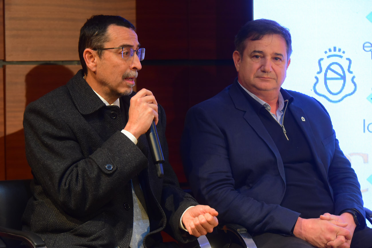 Desde la Universidad Católica de Córdoba, Sergio Ruffino y Leonel Alisio explicaron los objetivos de este encuentro. (Nicolás Bravo/La Voz)