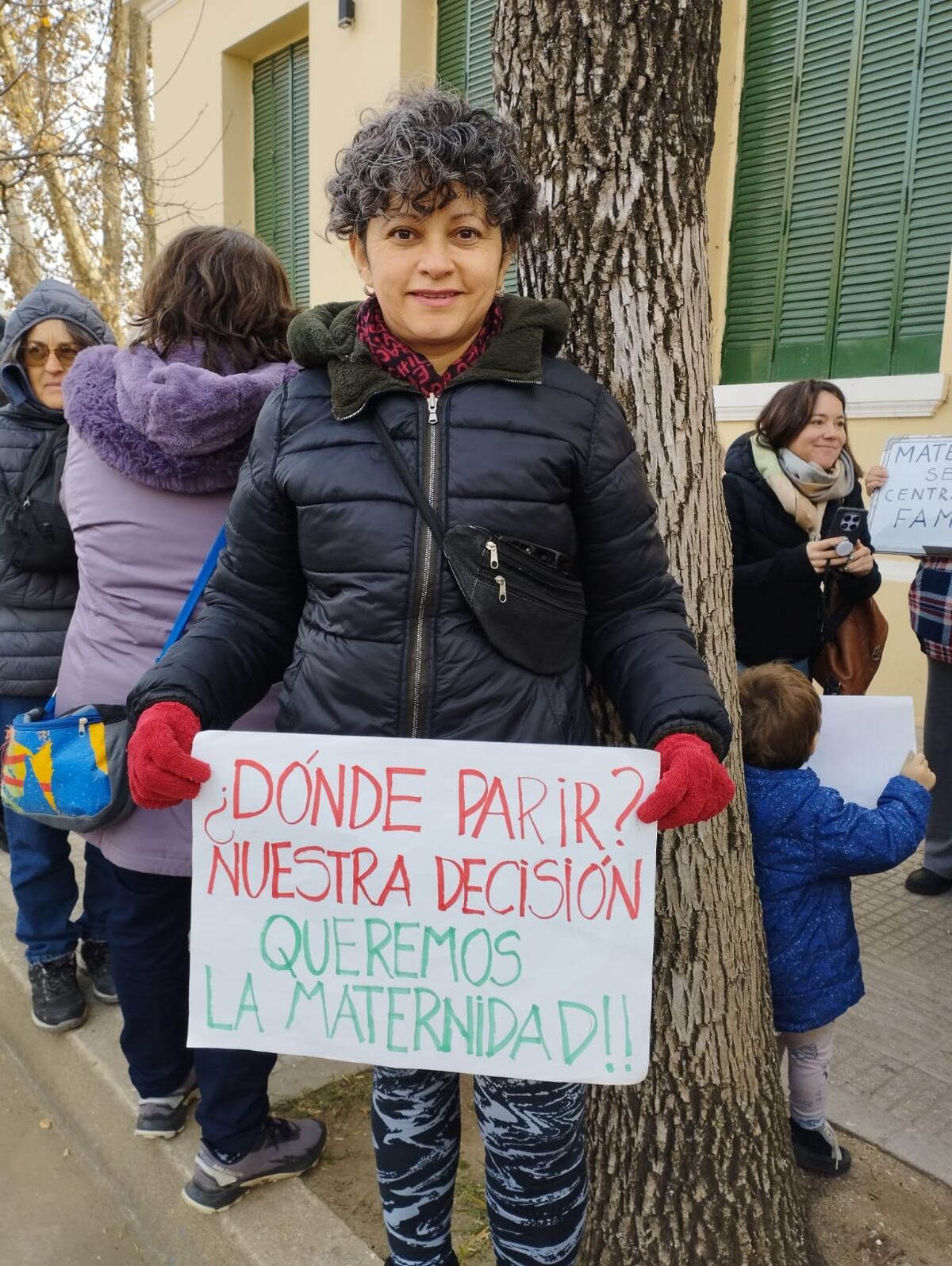 Intervención. Abrazo simbólico a la Maternidad Kowalk en Río Cuarto. (Gentileza).