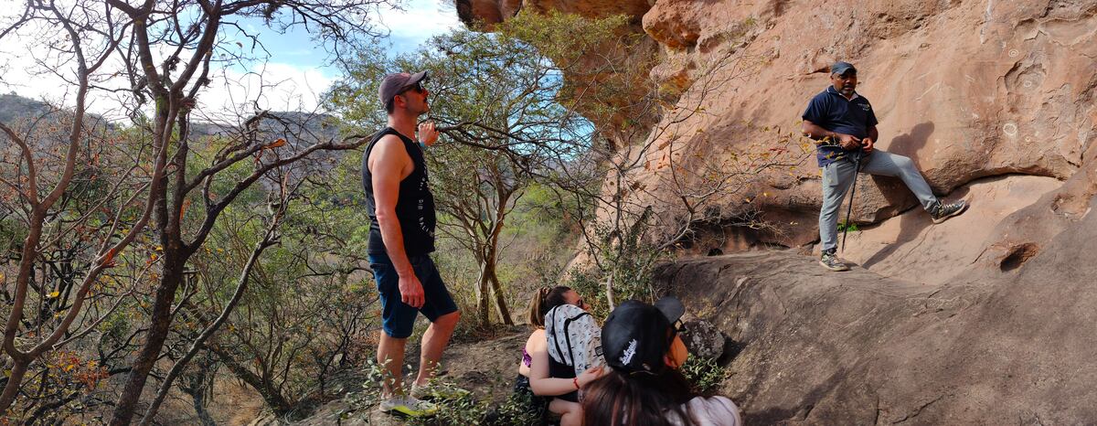 Entre el arroyo, los cerros y las pictografías: Cerro Colorado, un oasis en el norte cordobés