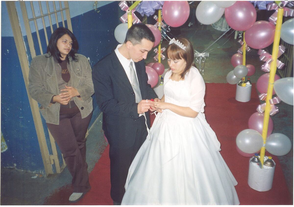 ID:3006803 casamiento de martin luzi en la carcel luci.jpg 3385233