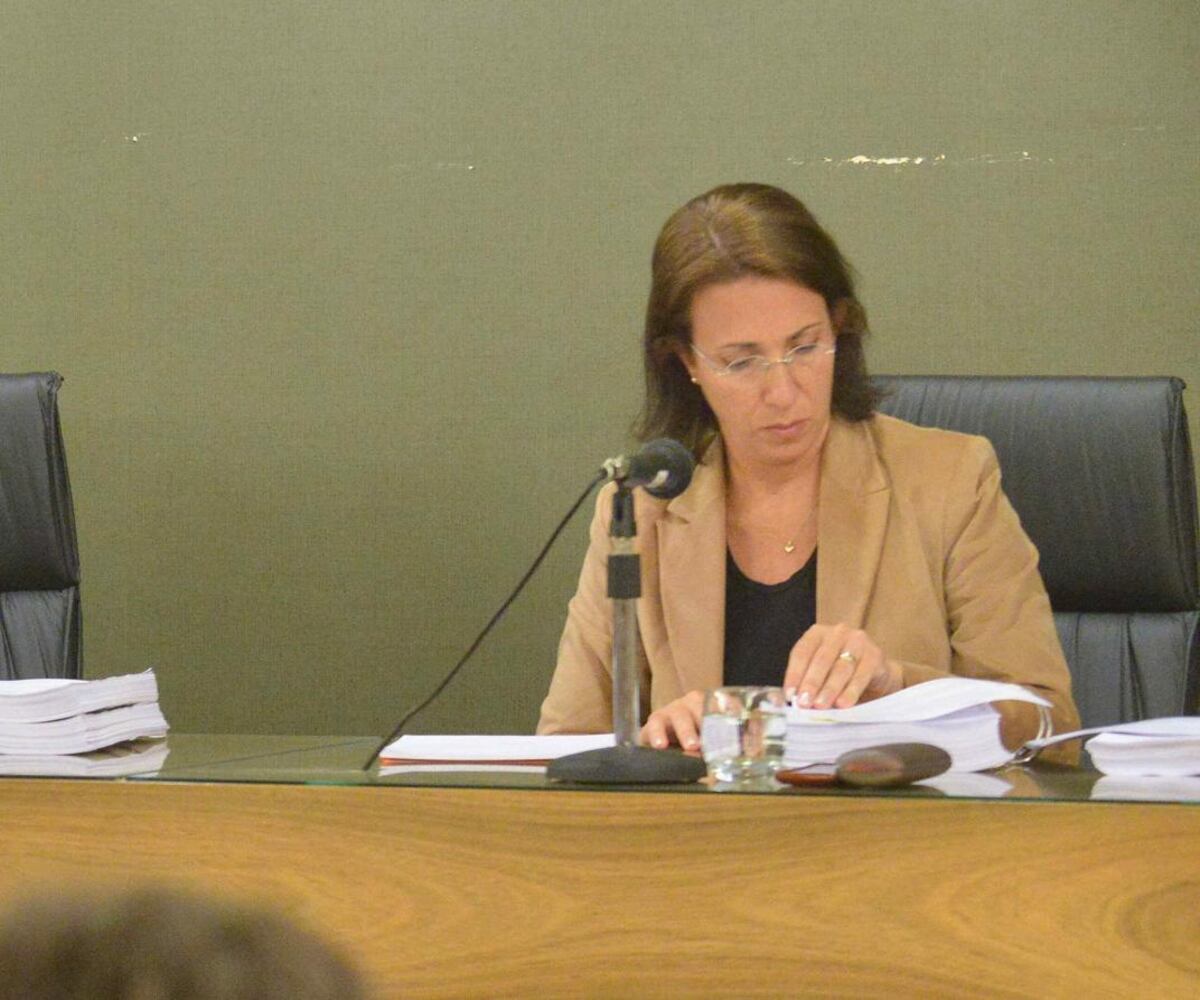 Jueza. En sala unipersonal, la vocal de la Cámara 2ª del Crimen Mónica Traballini condenó a dos de los médicos por homicidio culposo. (Archivo)