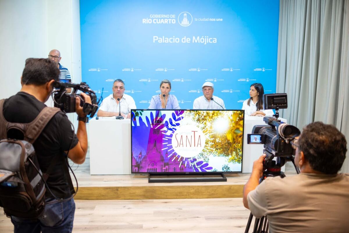 En el Auditorio del Palacio Municipal se presentaron las actividades programadas para la celebración de Semana Santa en la ciudad