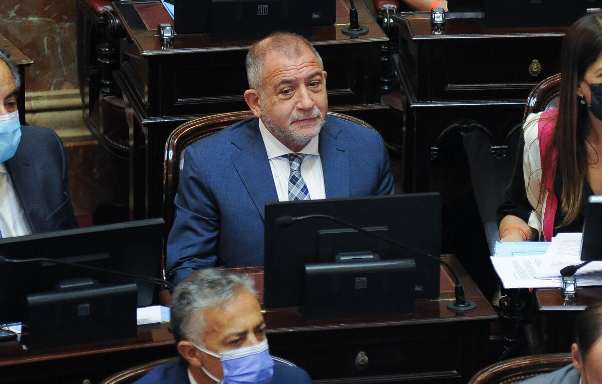 Apuntó a Cristina. El senador Luis Juez acusó a Cristina Fernández de especular con su posición, respecto al acuerdo con el FMI. (Federico López Claro / Archivo)