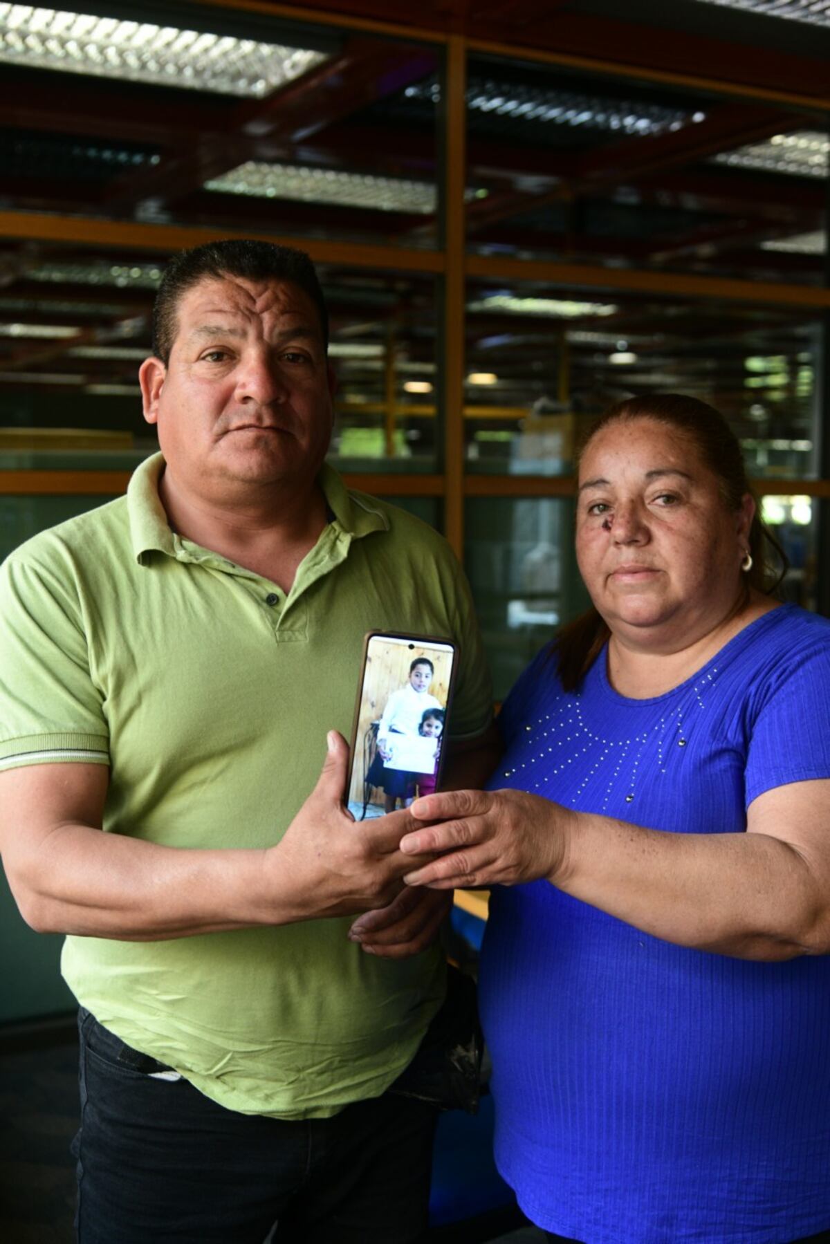 Padres de Milagros Basto, la joven cuyos restos fueron hallados en el departamento de Horacio Grasso. (Ramiro Pereyra / La Voz)