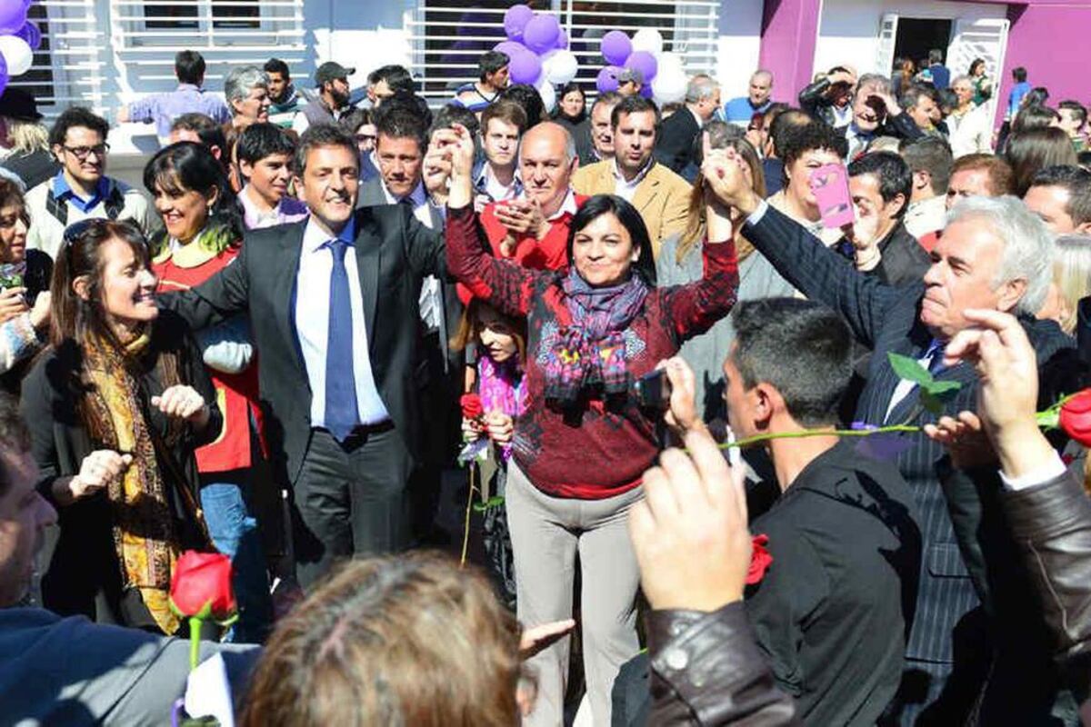 Acto. En septiembre de 2015, el entonces candidato presidencial Sergio Massa acompañó a De la Sota en un acto en la localidad de Sinsacate.