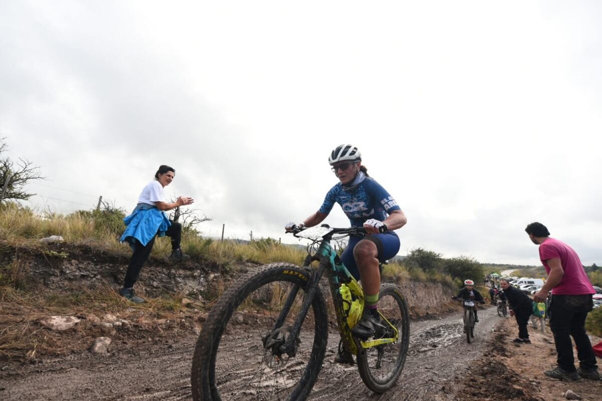 Desafío Río Pinto, día2. La competencia más convocante de MTB a nivel continental, con una inscripción de 5500 participantes, un récord histórico. (La Voz)