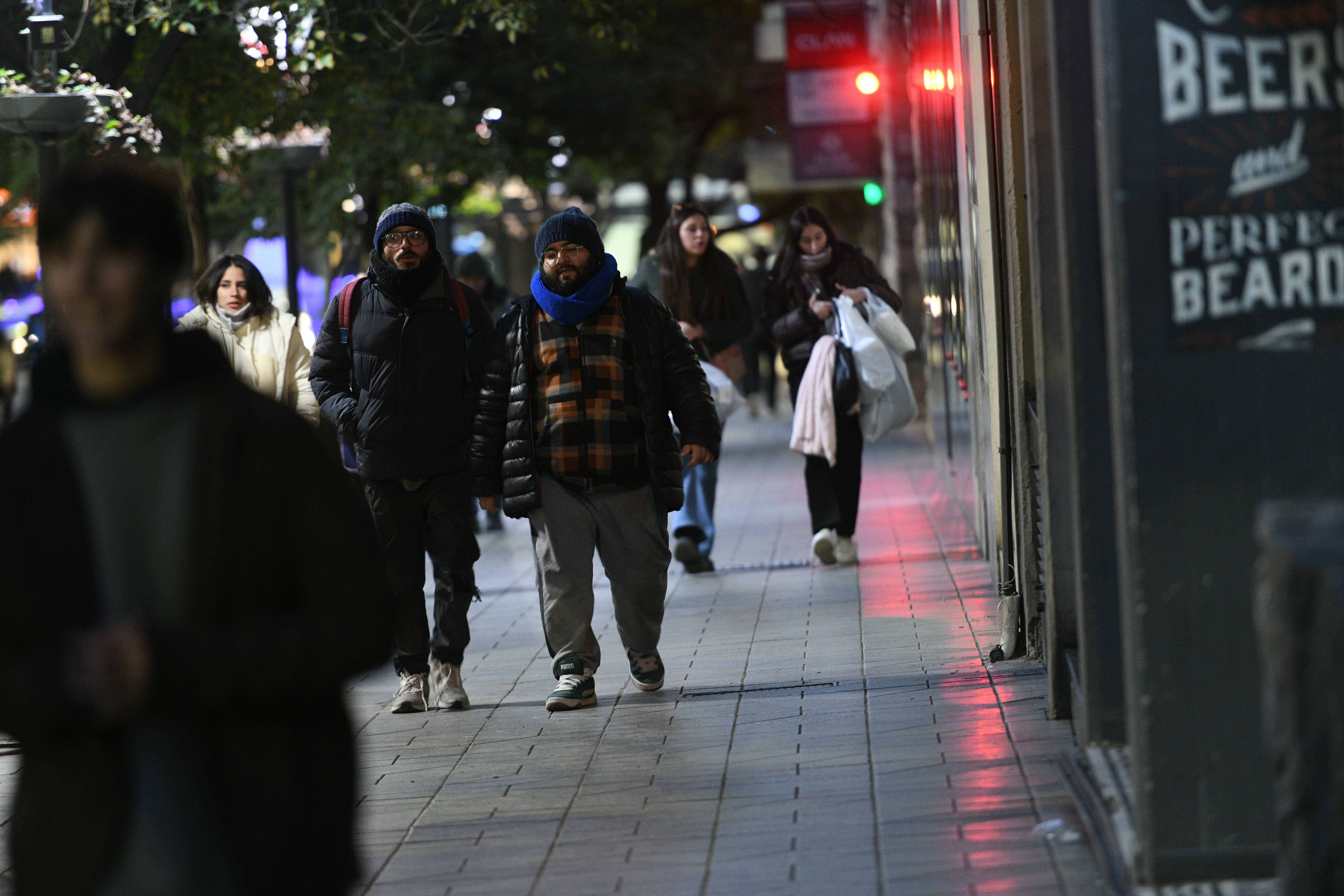 Frío en la ciudad de Córdoba por el ingreso de una ola polar.