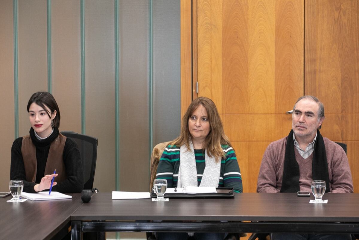Representantes de bibliotecas populares y públicas estuvieron presentes en la Legislatura de Córdoba. (Foto: Comunicación Legislatura de Córdoba)
