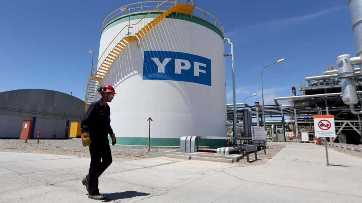 YPF viene desarrollando un plan de inversiones a partir de la mayor producción del yacimiento de Vaca Muerta.