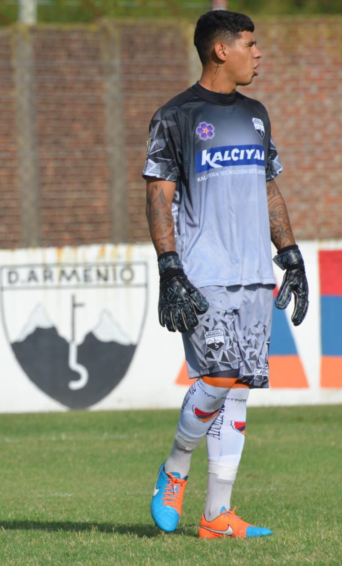 El arquero cordobés Lautaro Petruchi y su presente en Deportivo Armenio, donde fue a buscar rodaje y experiencia. (Gentileza Sergio Weht / Deportivo Armenio).