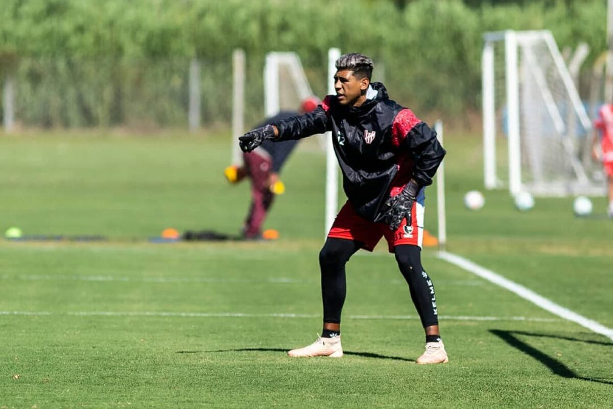 Lautaro Petruchi es un arquero formado en las inferiores de Instituto, que ya tiene experiencia en el primer equipo. (Leandro Gómez / Prensa IACC).