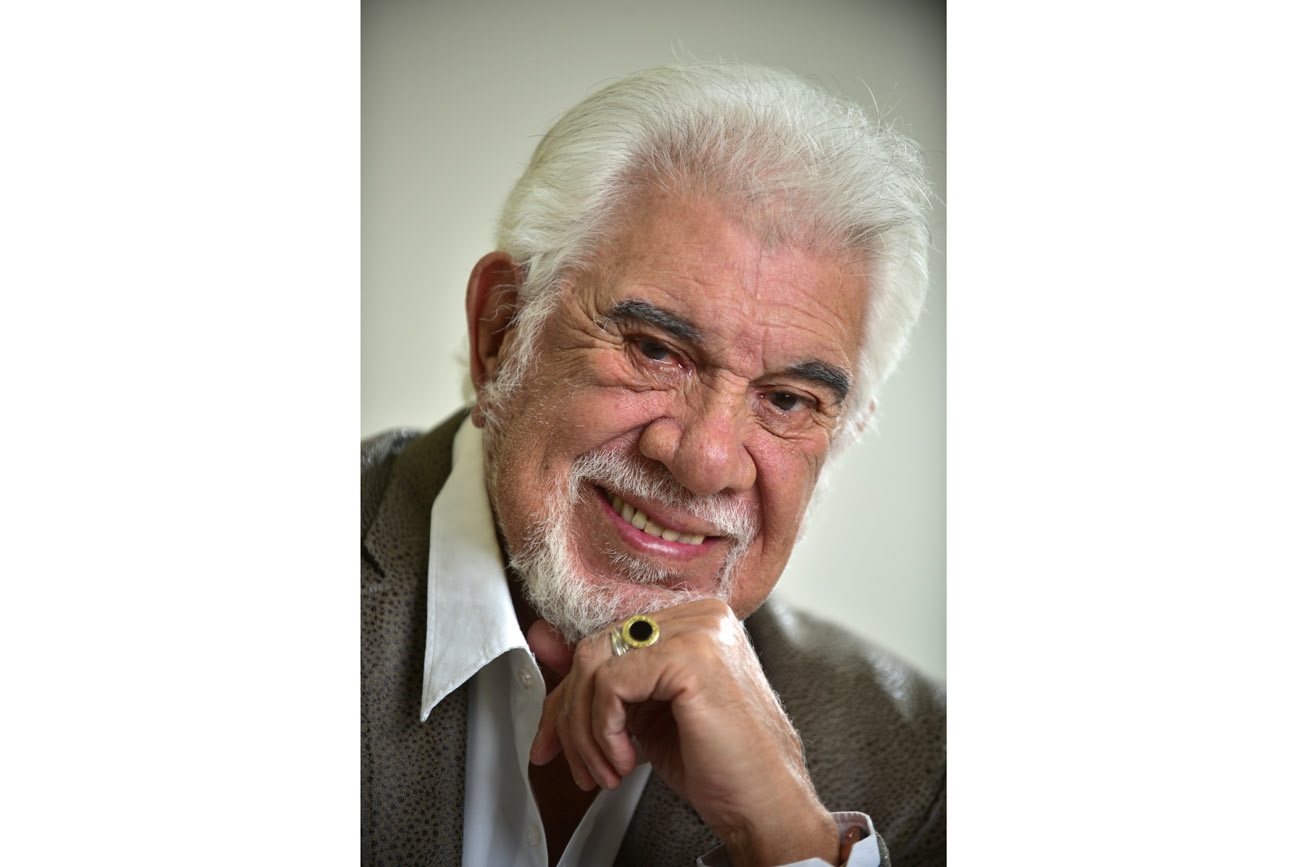 El cantante y actor Raúl Lavié cumple 70 años con la música.  (Nicolás Bravo / La Voz)