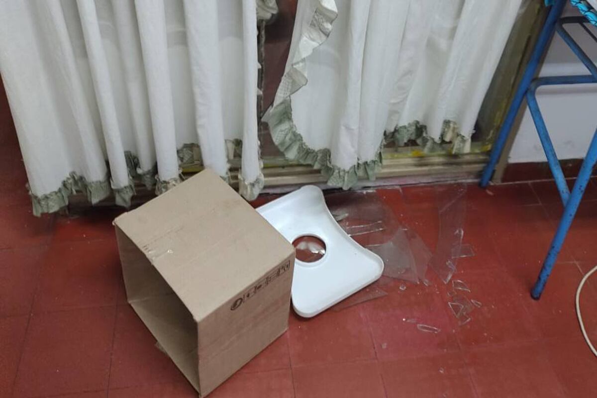 El colegio tiene cámaras de seguridad, pero está sin Internet. (Gentileza docente Cura Brochero)