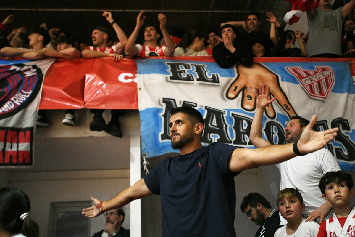 Cavagliatto, en un partido de básquet de las finales. Foto Javier Ferreyra
