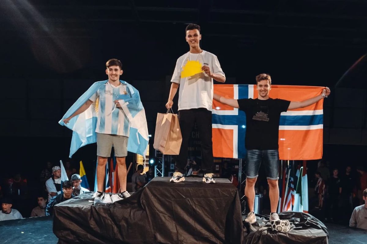 Maximiliano Masi, el freestyler cordobés que la rompe con la redonda. Fue subcampeón en República Checa en un torneo internacional. (Instagram @MaxiMasiFS).