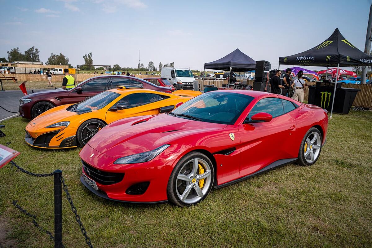 Car Meet es una de las pocas exhibiciones de autos que cuenta con exponentes de Ferrari.