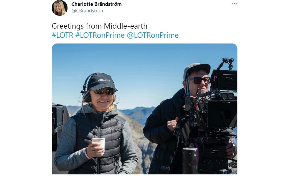 La directora estará a cargo de al menos dos episodios de la primera temporada.