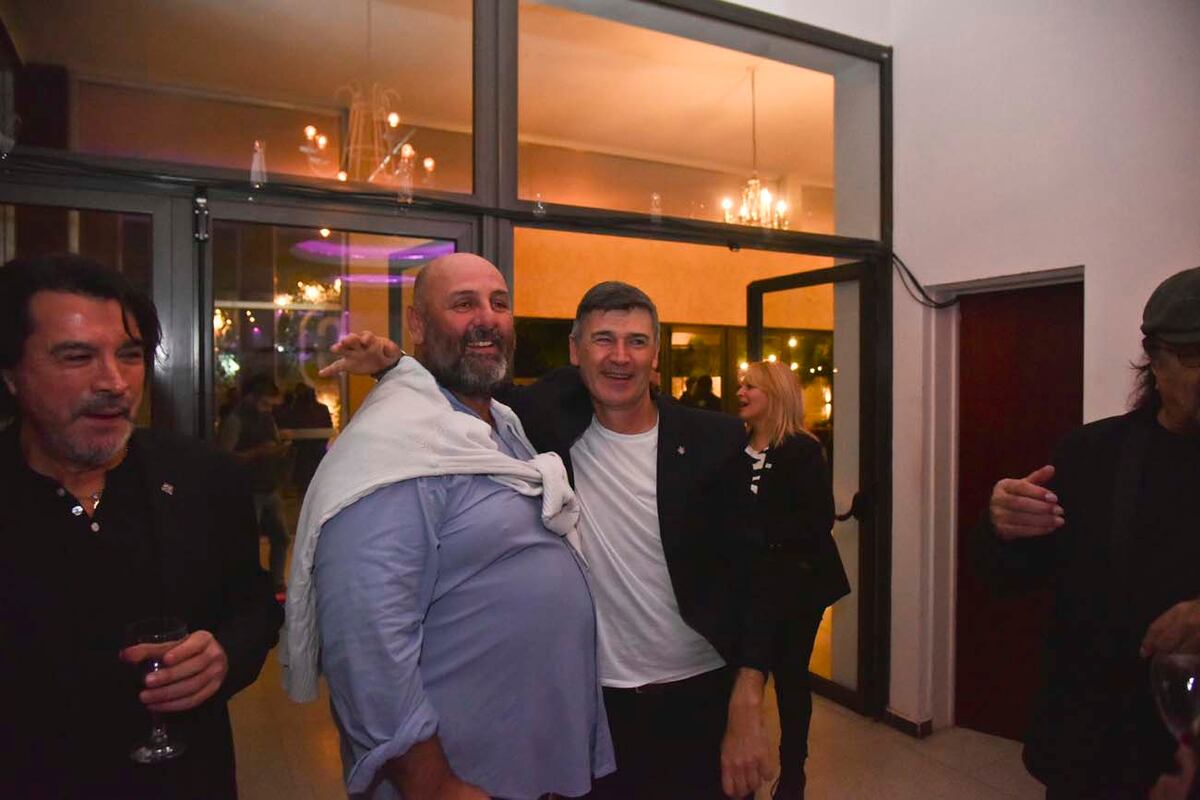 Marcos Farías y Daniel Passerini. El viceintendente de Córdoba pasó a saludar. (Facundo Luque/ La Voz)