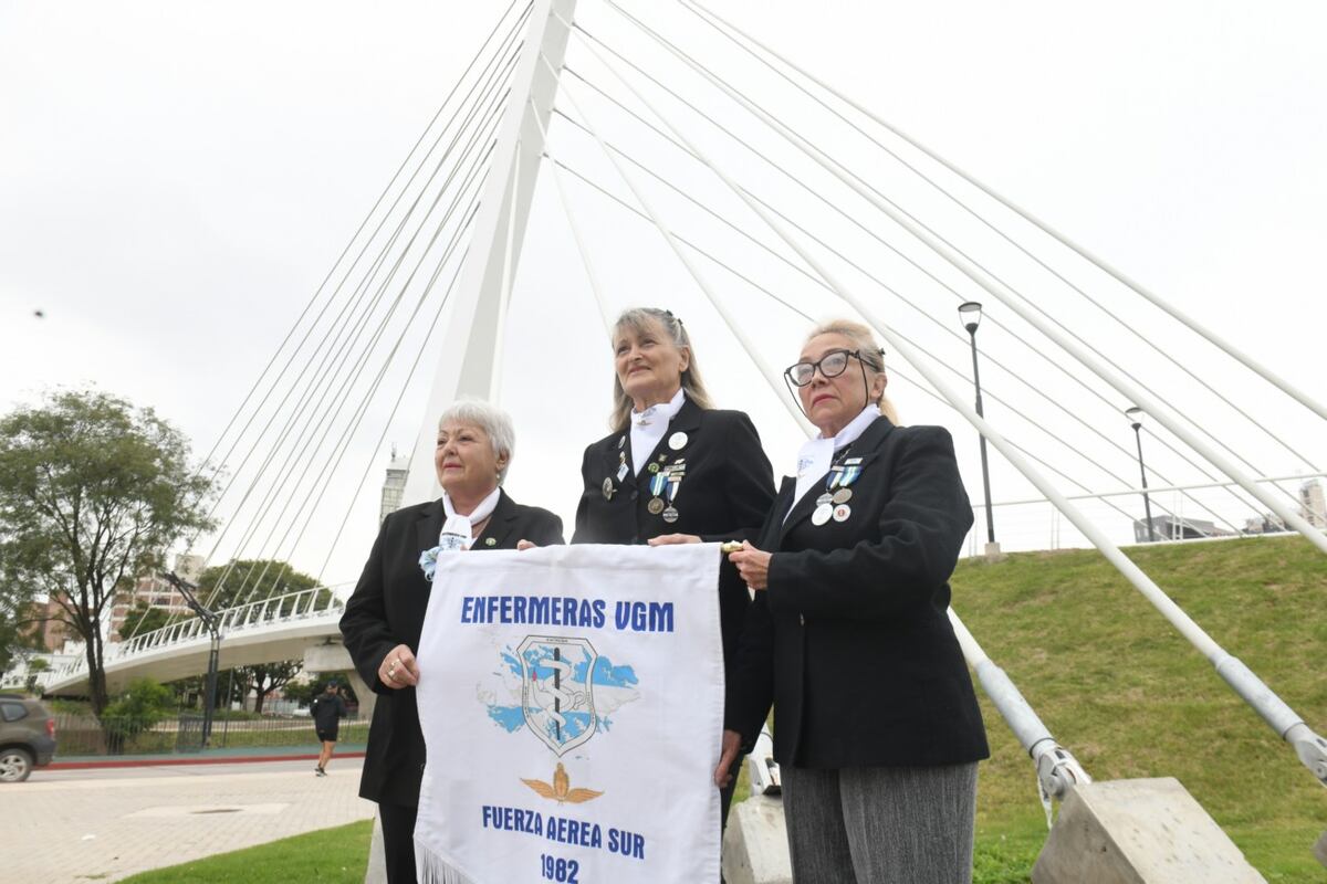 Mónica Rosa, Stella Maris Botta y Sonia Escudero, veteranas de Malvinas. (Ramiro Pereyra / La Voz)