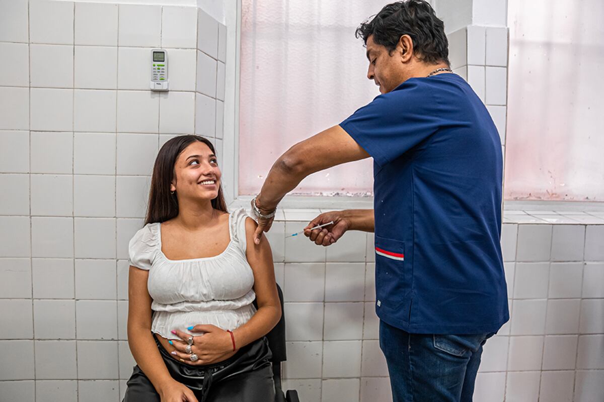Córdoba: comienza la vacunación contra el Virus Sincicial Respiratorio dirigida a embarazadas