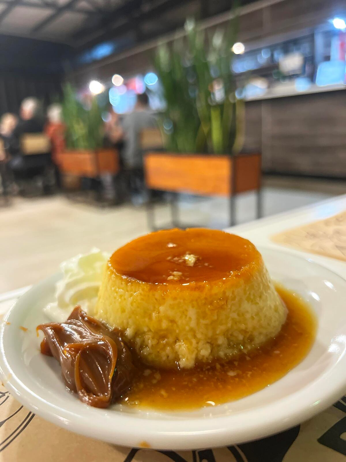 Un verdadero flan en Cardenal Espacio Gastronómico (La Voz).