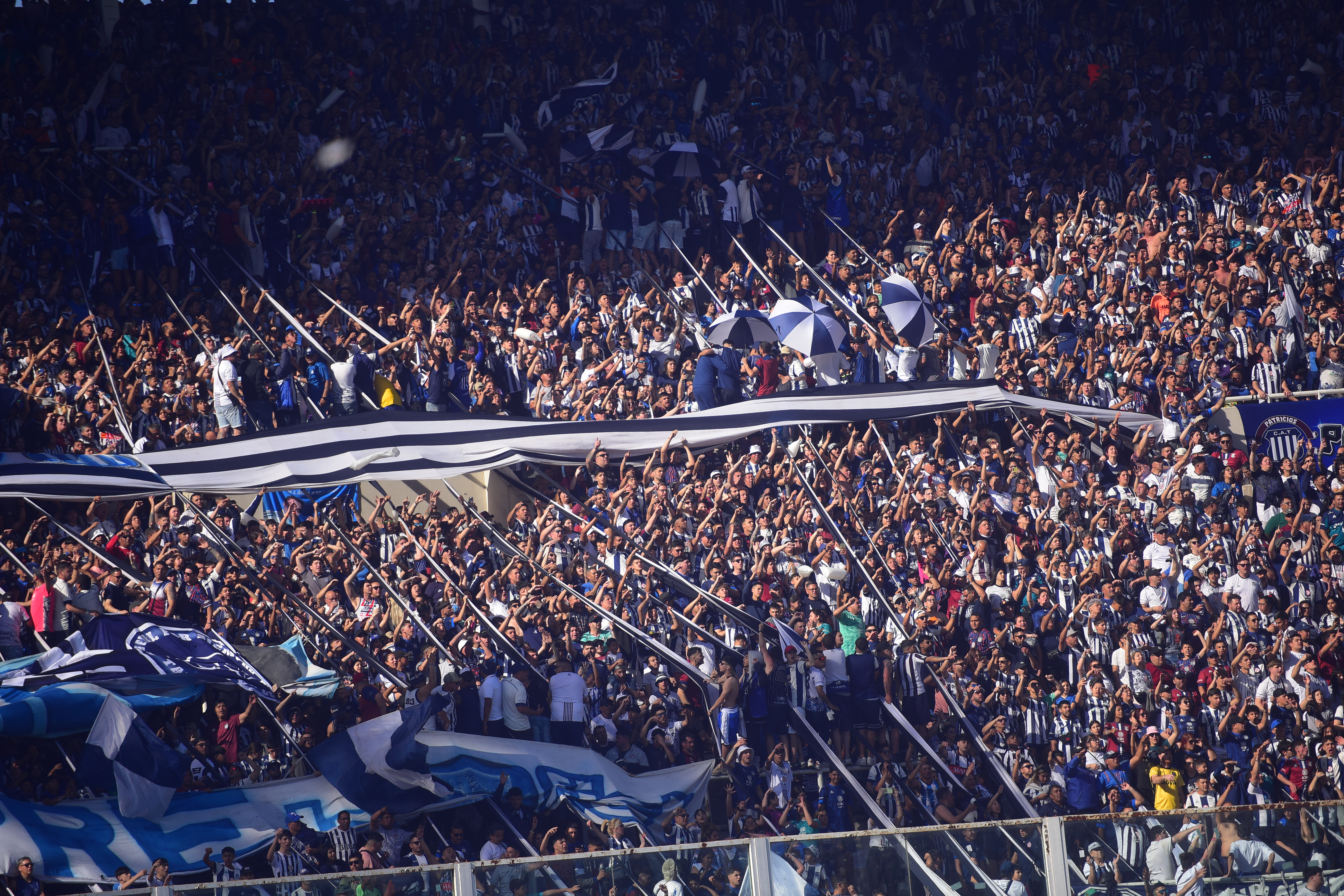 El público cordobés garantiza estadios repletos. (Javier Ferreyra / La Voz)