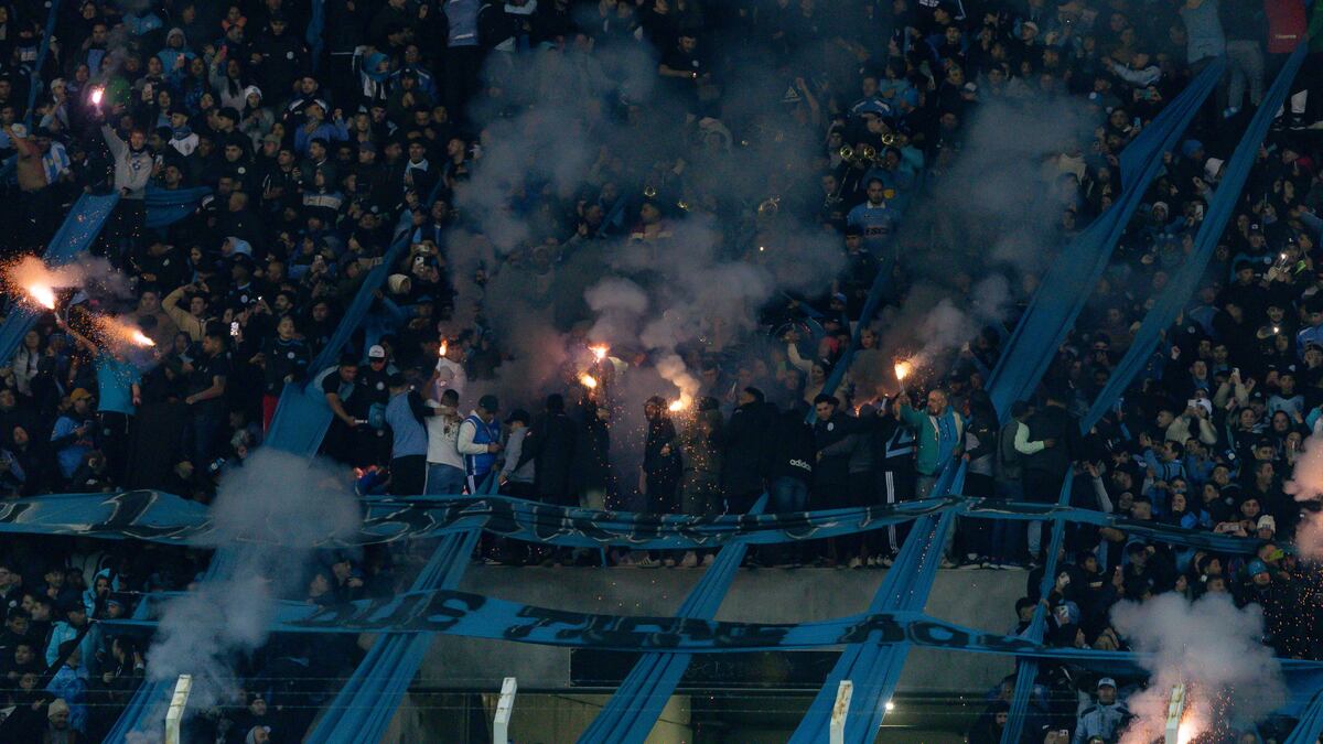 La hinchada de Belgrano en San Luis. (Prensa Belgrano).
