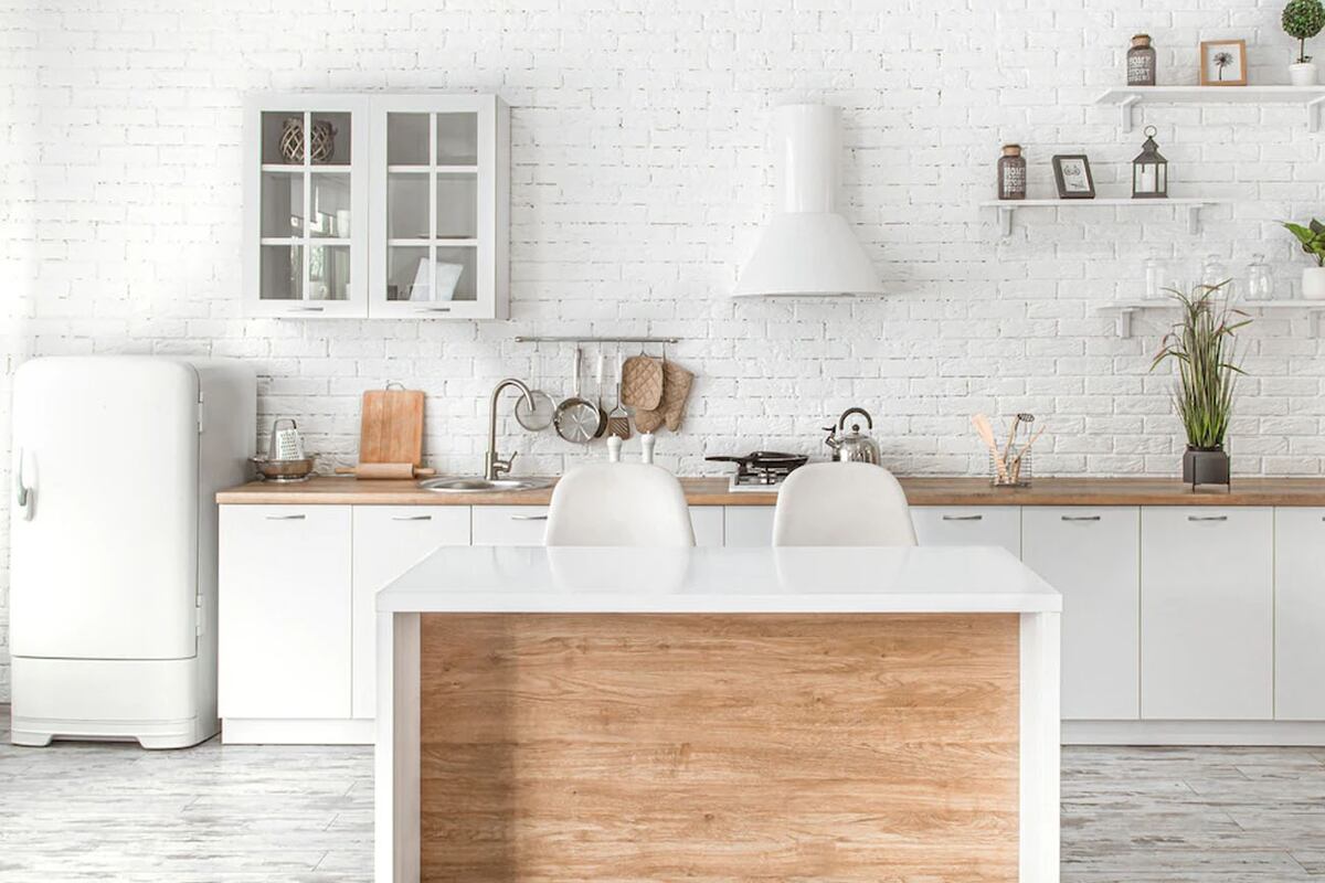 La amplia variedad de diseños y materiales, la hacen un mobiliario adaptable a cualquier estilo arquitectónico. (Freepik)