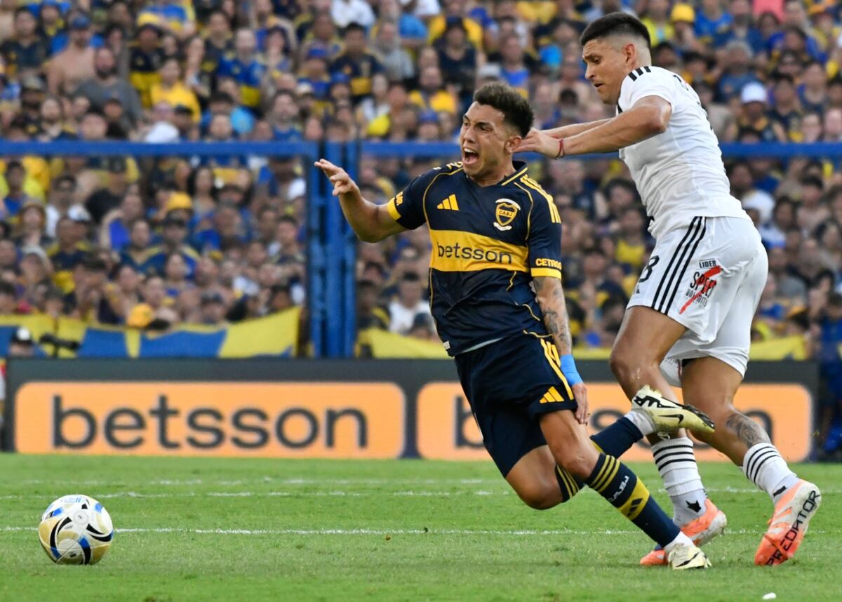 Alan Velazco el nuevo lesionado en Boca. (Fotobaires)