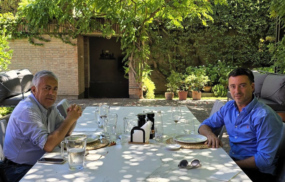 Alfredo Cornejo y Rodrigo de Loredo, en Mendoza (X).