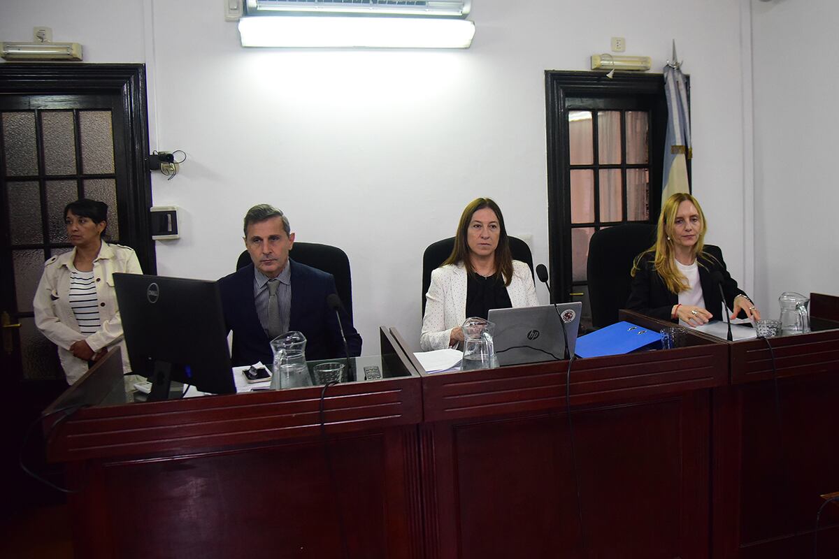 Los jueces Asís, Costa (presidenta del tribunal) y Prado. (Pedro Castillo / La Voz)