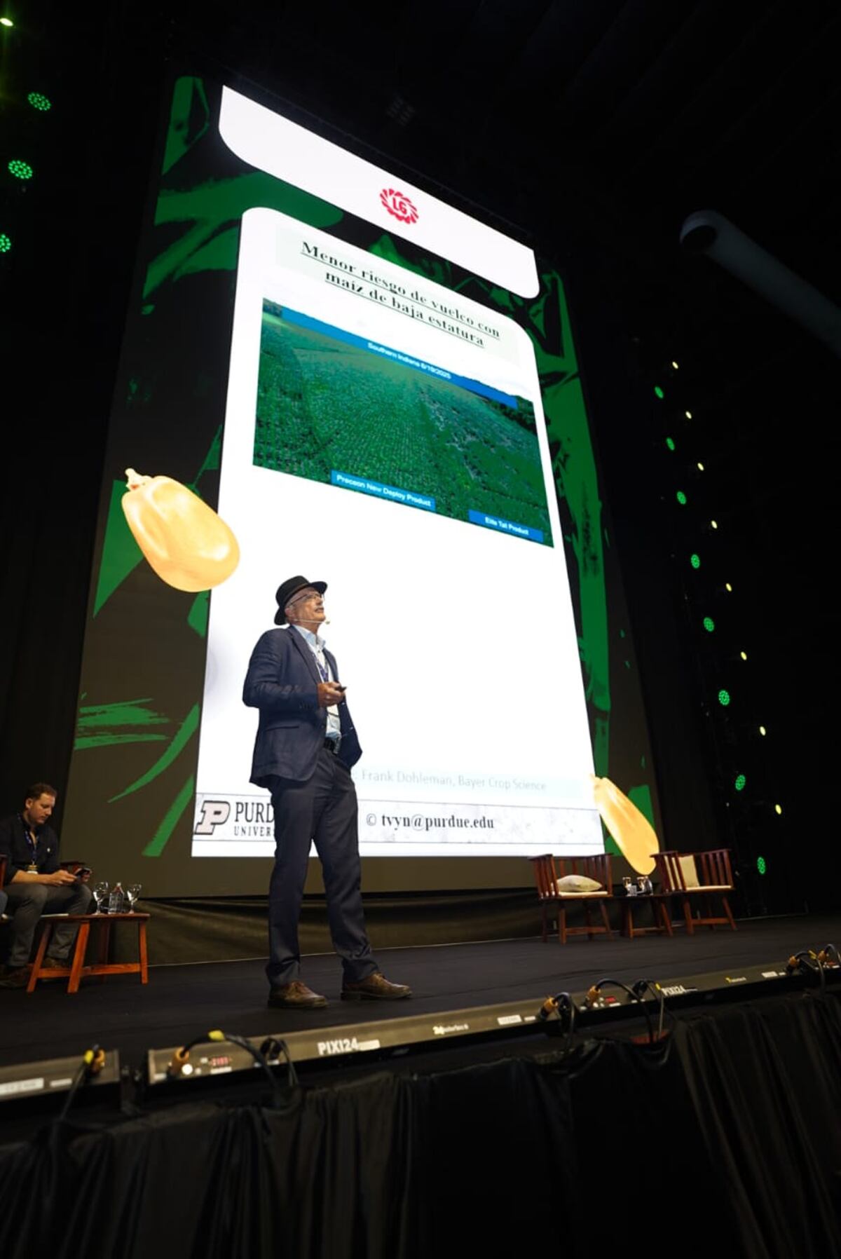 CONGRESO INTERNACIONAL. Tony John Vyn, un agricultor estadounidense y exprofesor de la Universidad de Purdue, disertó en el Congreso Internacional de Maíz sobre nuevas tecnologías en el cultivo. (Prensa CMI) 
