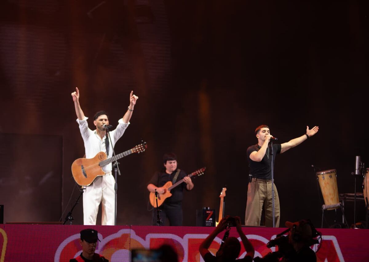 Campedrinos abrió la jornada musical del día 4 de Jesús María 2026. (La Voz/Foto: Lola Saldívar)
