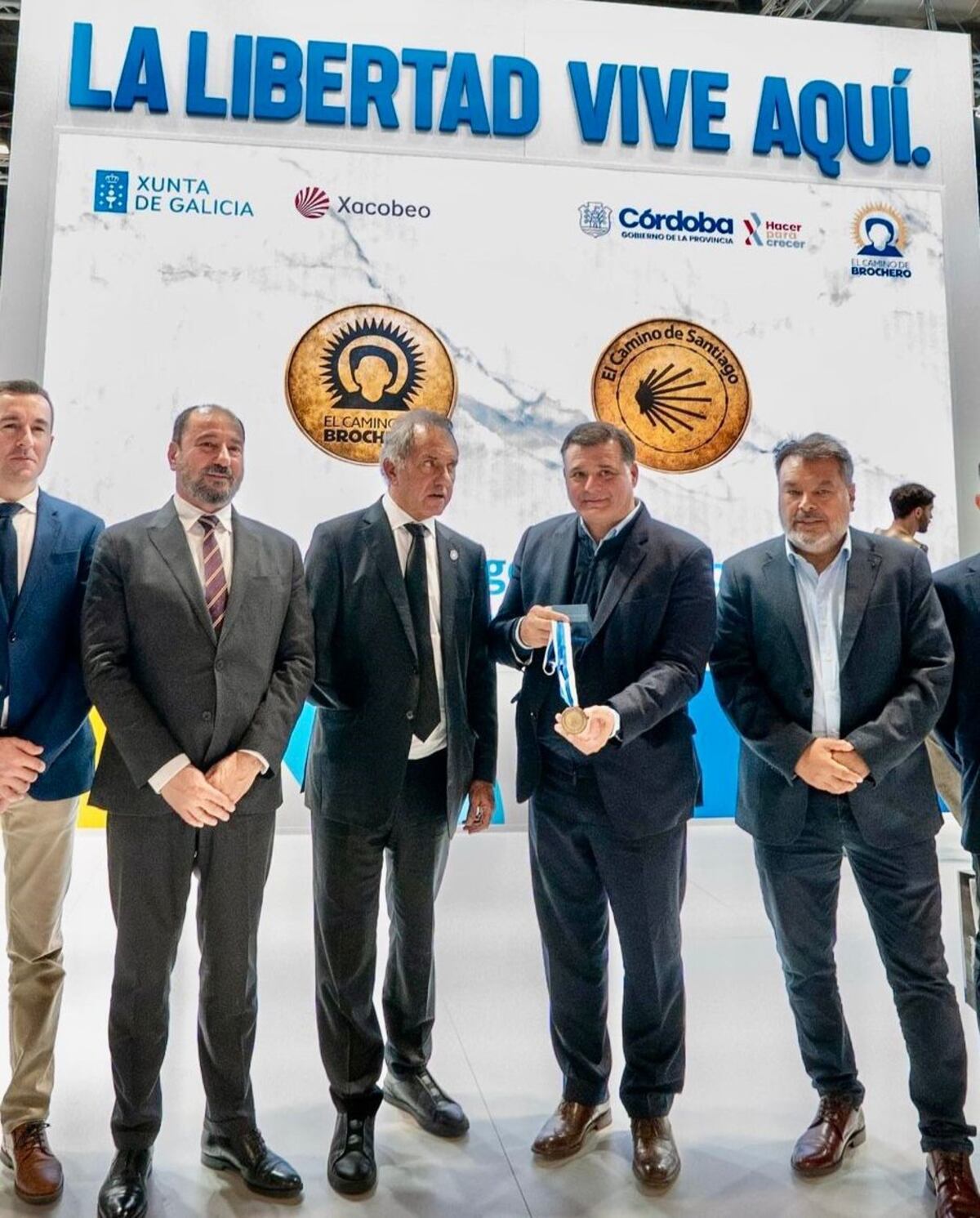 Encuentro en Madrid. El presidente de la Agencia Córdoba Turismo, Darío Capitani, compartió con su colega nacional, Daniel Scioli, un acto en la Feria Internacional que se realizó en la capital española.