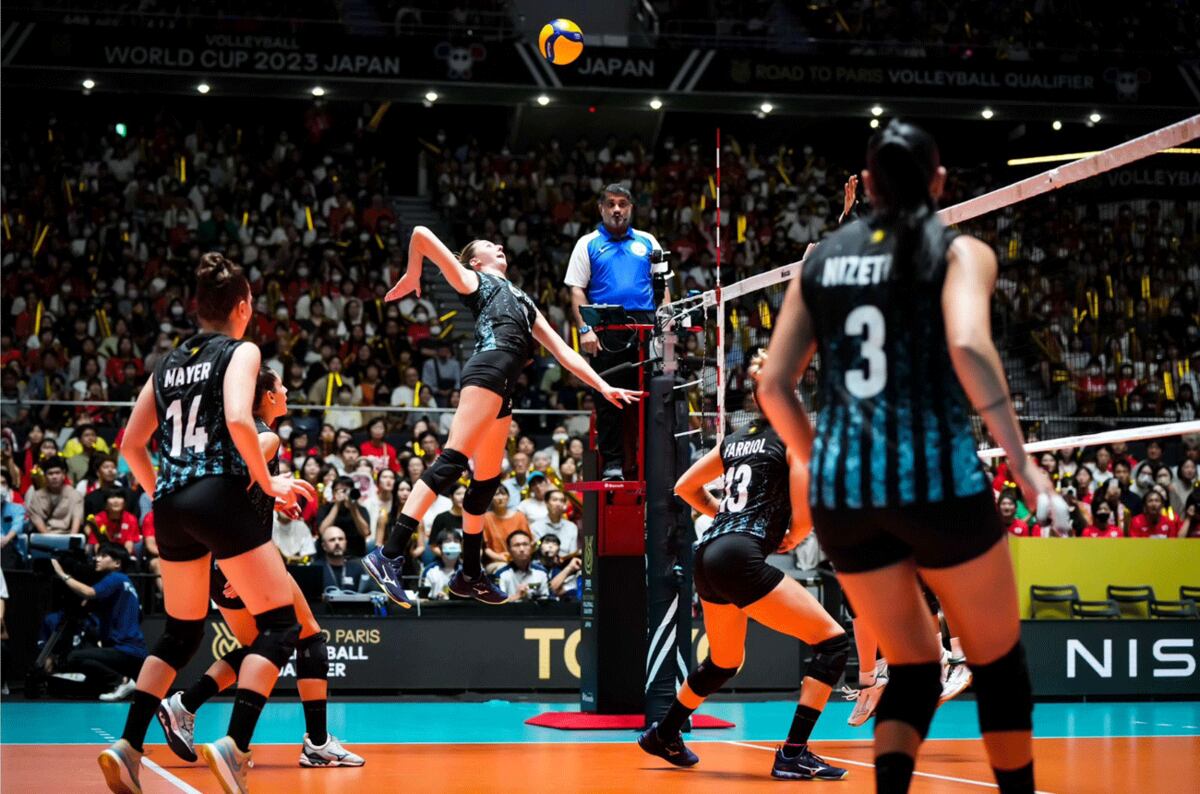 La cordobesa Bianca Cugno fue la máxima anotadora argentina en la segunda presentación en Tokio, frente al local Japón. (Prensa Fivb)