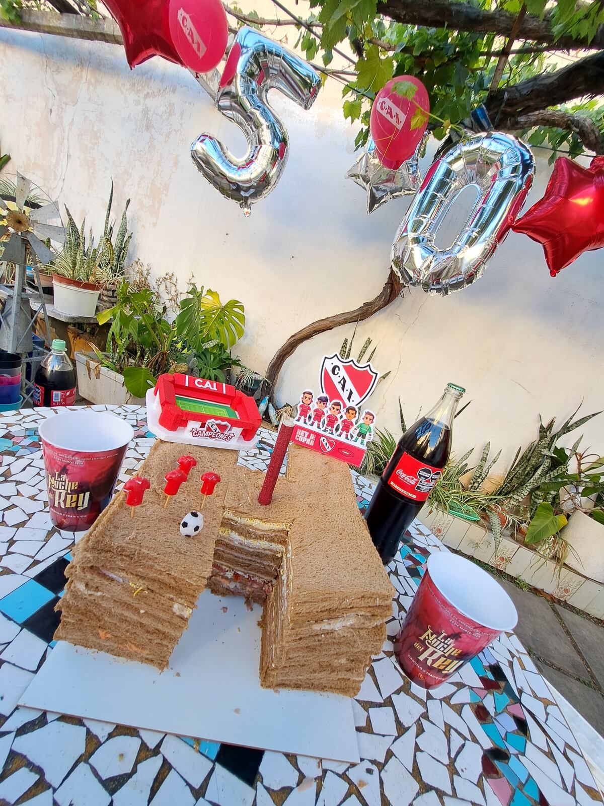 Una de las tortas de cumpleaños.
