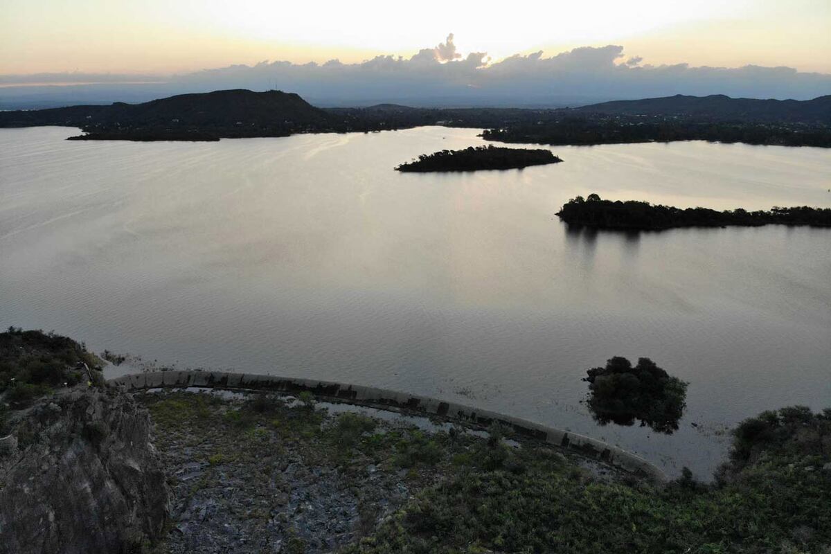 El lago de Embalse, este jueves. (La Voz)