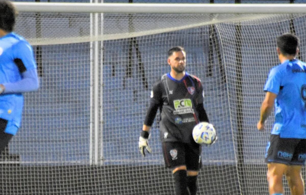 Toro de Moldes en su partido ante Belgrano en Alberdi. (Gentileza Club Toro de Moldes).