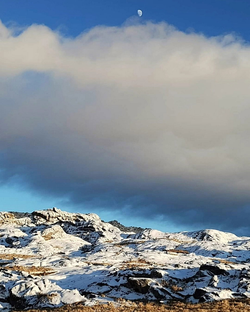 Bellísimo paisaje tras la nevada en el Cerro Champaquí. (Gentileza Refugio Los Soles)