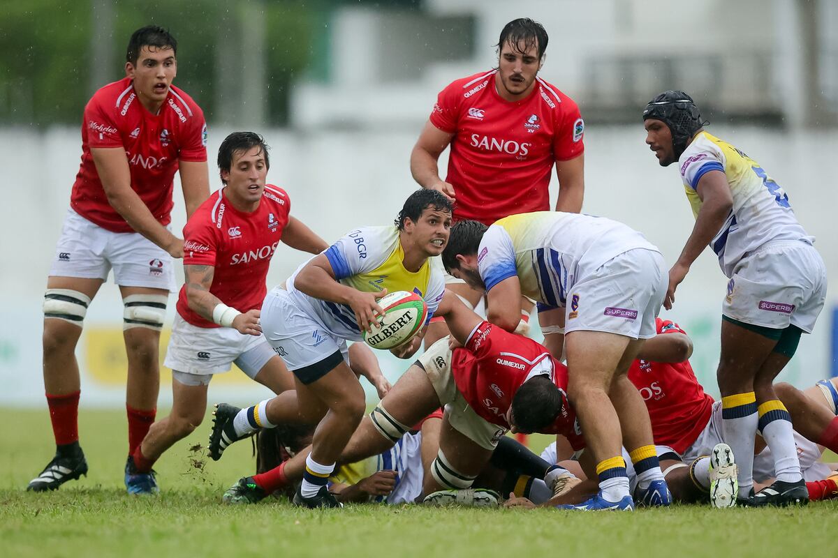 Efraín Elías (izquierda) en acción en un partido de SRA 2024 junto a Franco Molina (derecha). Los ex jugadores de Dogos XV, surgidos en el Jockey Club Córdoba, son bajas sensibles de cara a la próxima temporada. (Prensa SRA)