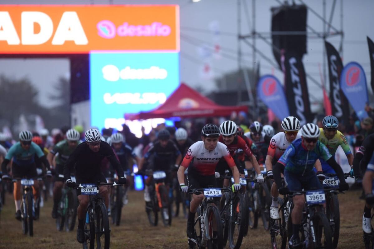 Desafío Río Pinto, día2. La competencia más convocante de MTB a nivel continental, con una inscripción de 5500 participantes, un récord histórico. (La Voz)