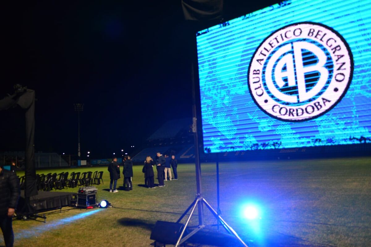 Luis Fabián Artime en la asamblea de Belgrano en el estadio Gigante de Alberdi. (Javier Ferreyra / La Voz)