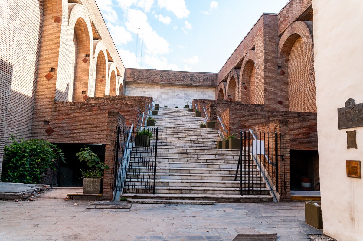 La obra sobre la calle Rosario de Santa Fe tiene un presupuesto de $ 2.200 millones. El proyecto contempla la eliminación de barreras arquitectónicas para mejorar la accesibilidad. (Municipalidad de Córdoba)