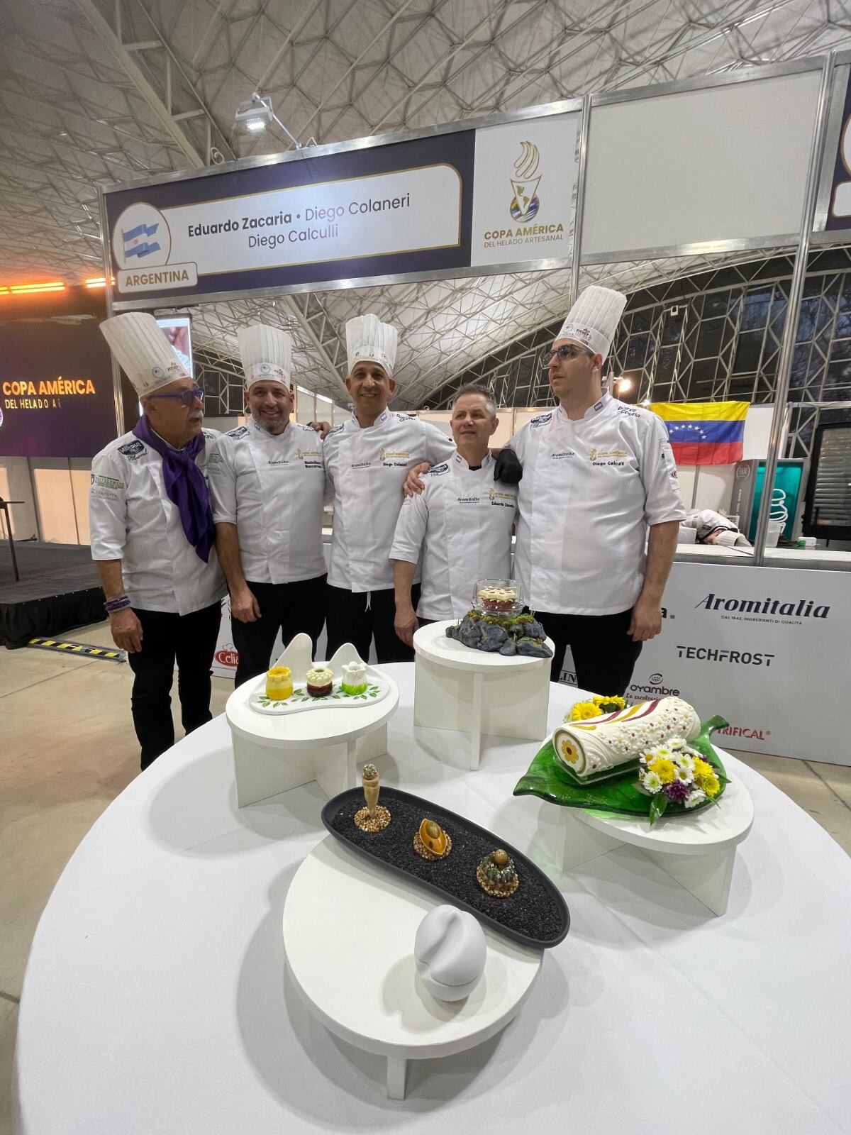 Ganadores. Sergio Dondoli, Maximiliano Maccarrone de AFADHYA y los ganadores.