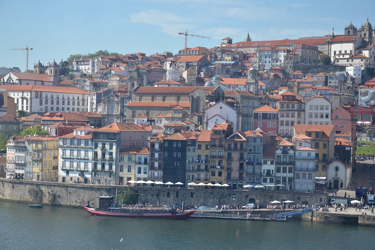 Vista de las fachadas coloridas de Oporto. (Gentileza: Oscar Alvarez)
