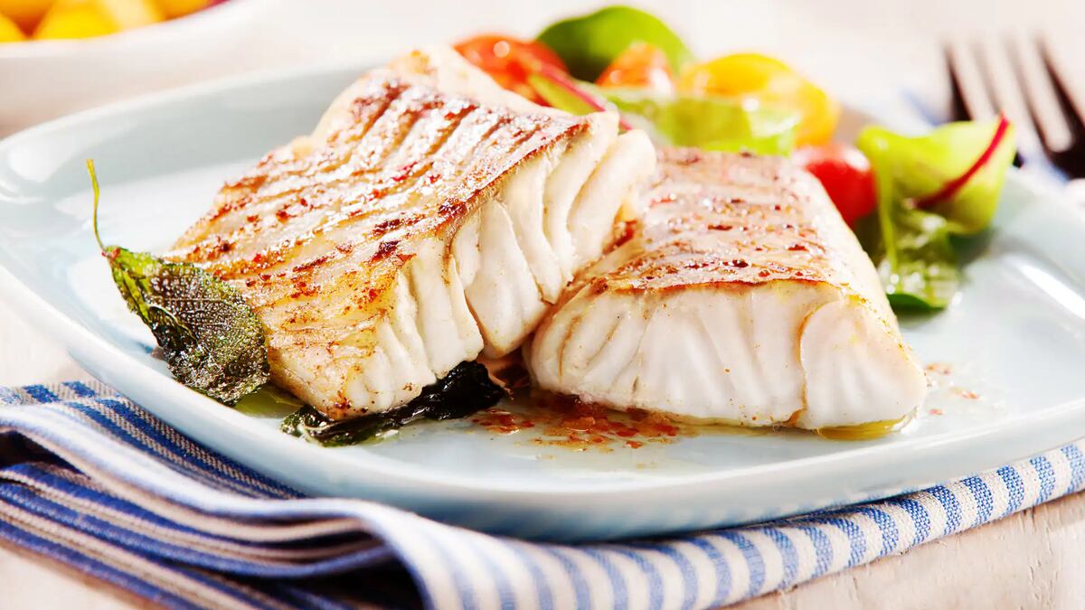 Un clásico para Semana Santa: pescado al horno o a la parrilla. 