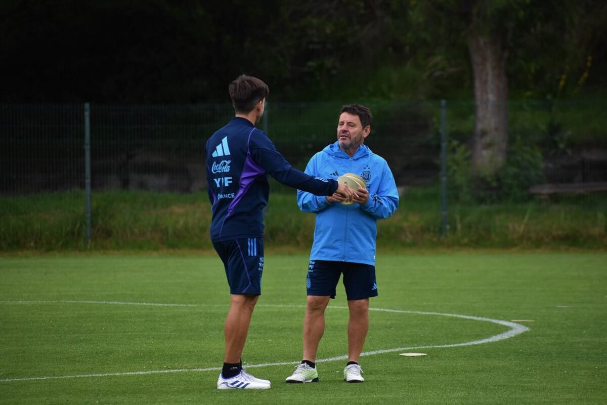 Adrián "Tino" Gallará, DT cordobés que forma parte de la estructura de selecciones nacionales. Es ayudante de campo en la Sub 15 y Sub 17. (Gentileza Prensa AFA).